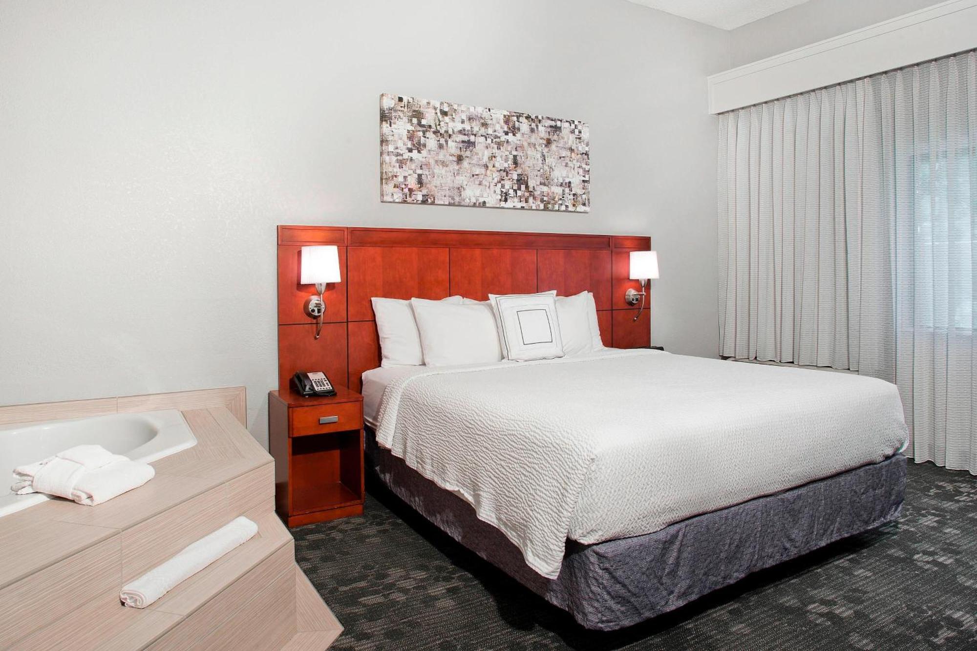 Courtyard By Marriott Charlotte Ballantyne Ngoại thất bức ảnh